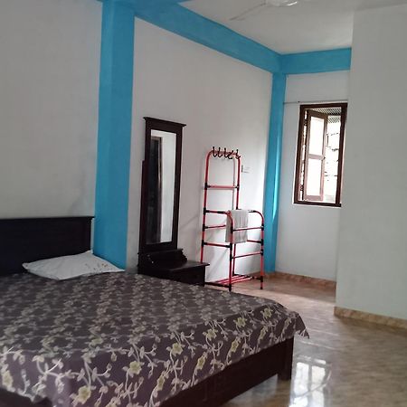 Suninn Hostel And Surf School Weligama Buitenkant foto