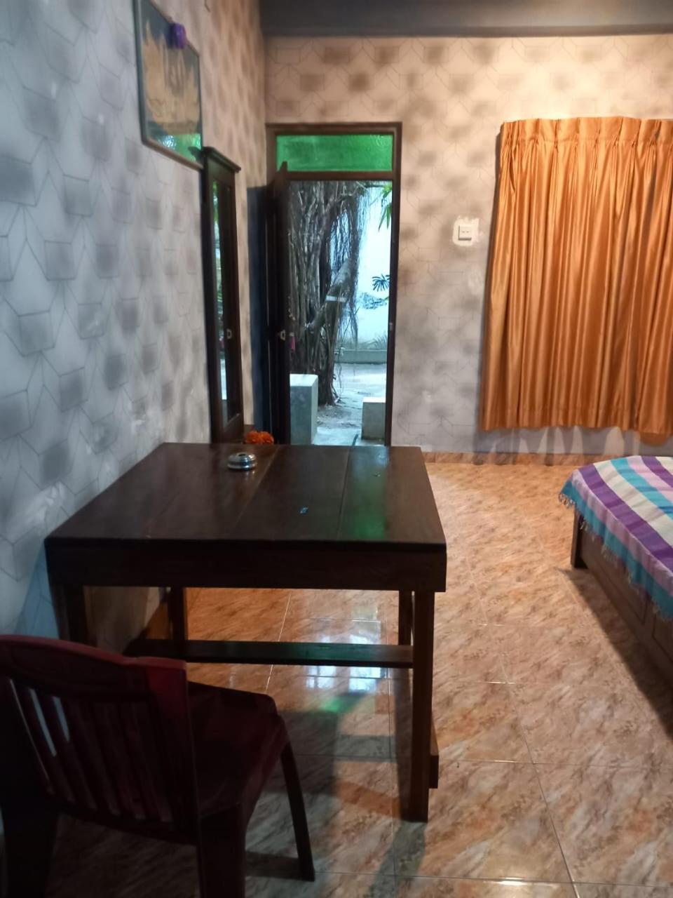 Suninn Hostel And Surf School Weligama Buitenkant foto